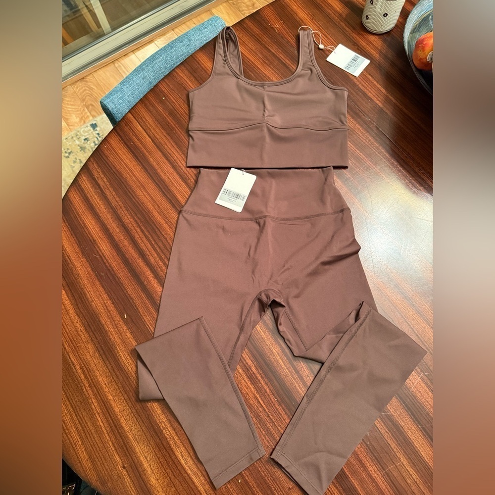 Vehla Leggings And Crop Top Set Choc Size L Brand New Activewear Pilates — image 6 of 8